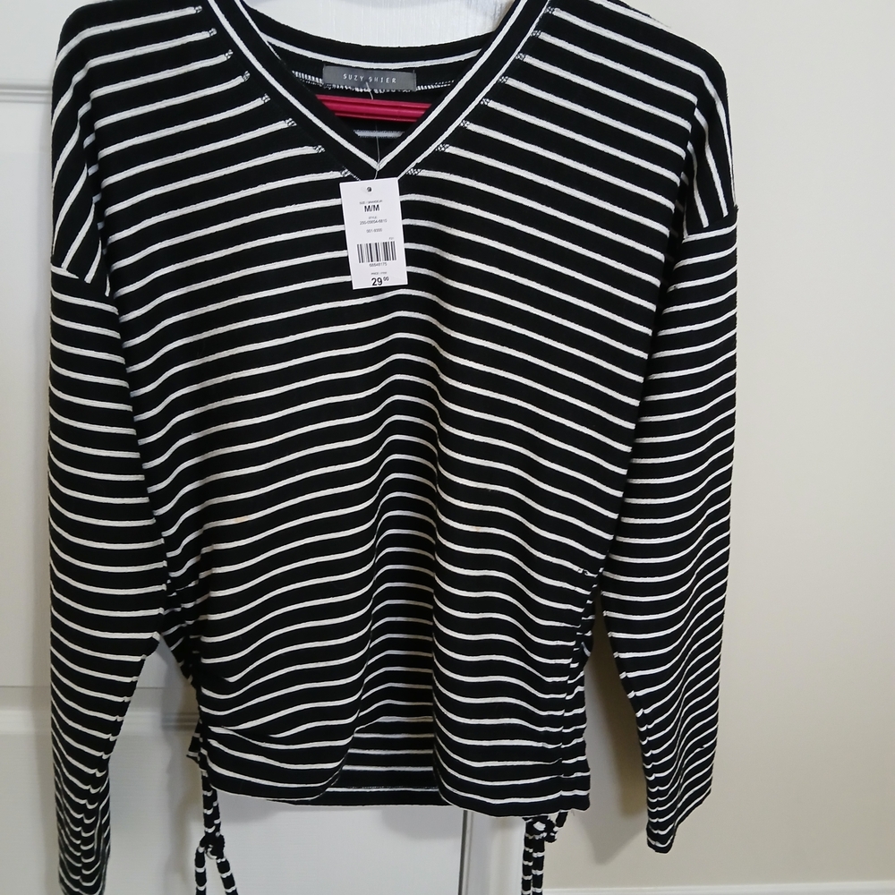 Suzy Shier Black and White Striped V-Neck Sweatshirt
